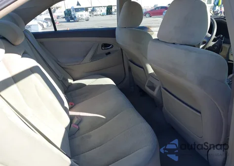 2008 Toyota Camry Le z USA, uszkodzony, nr VIN 4T4BE46K48R019294